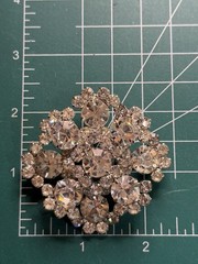 Vtg JULIANA Clear Crystal Glass Rhinestones Snowflake Sparkle Brooch Pin READ