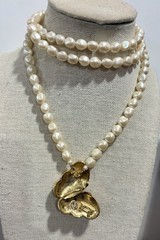 Vintage Womans Necklace “KJL For Avon”Butterfly Faux Pearls See Description