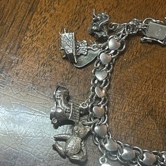 Vintage American Staring Heart Charm Bracelet 11 Charms Articulating 54.6 G 7.5”