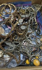 15 Pounds Jewelry Costume Vintage Mix LBS necklaces bracelets pins rings lbs