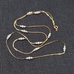 Vintage Cobra Station Chain White Bead Necklace Gold tone 28″