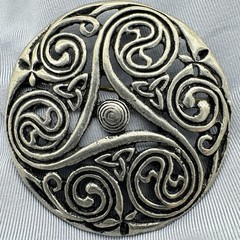 VTG Pewter Celtic Triskellion Design Swirl Brooch Silver Tone 2”