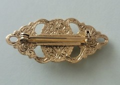 Vintage brooch pin, gold-tone w/ 3 faux pearls, 1.5″, elegant victorian style