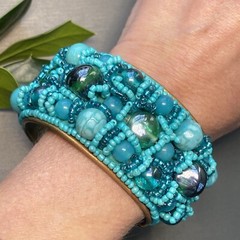 Vintage Cuff Bracelet M-L Brass Estate Jewelry Turquoise Microbead Art Glass