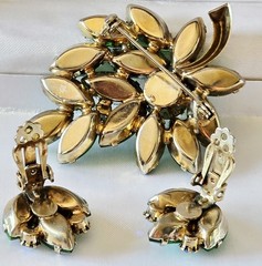 JULIANA STYLE EMERALD GREEN MARQUISE RHINESTONES/IRIDESCENT BROOCH & EARRINGS