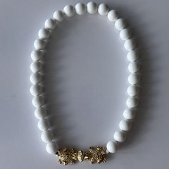 Rare 1974 Mimi di Niscemi Frog Clasp White Bead Choker Necklace Signed Vtg