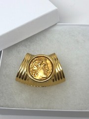 Vtg Echo Scarf Slide Gold Tone Roman man relief style coin unsigned 1 3/4″