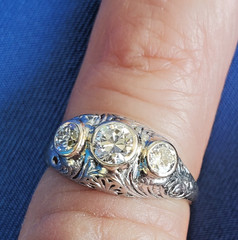 Original EARTH MINED Diamond ART Deco Engagement RING Vintage PLATINUM Trilogy