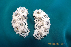 VINTAGE 50s SOFT PLASTIC & RHINESTONE FLOWER EAR-CLIMBER EARRINGS