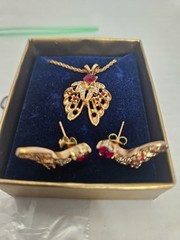 Vintage Fuller Brush Company Red stone “wings” Necklace & Earrings (JLY0279)