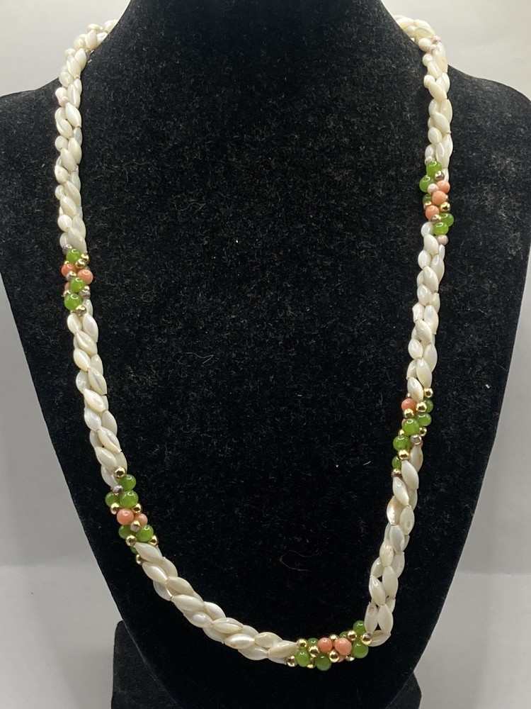 Vtg. Mother of Pearl Beaded Necklace with Faux Gold Jade Beads,21”