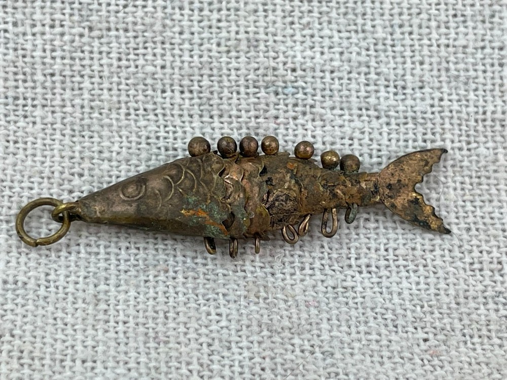 Vintage Articulated Fish Pendant Necklace Bronze Tone 1 1/2 Inch