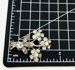 Vintage Rhinestone Daisy Silver Tone Brooch Pin Prong Set Stones
