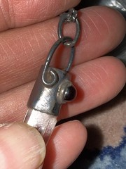 Vintage 1970s Sterling Silver 925 Quartz Crystal Point Pendant Necklace Garnet