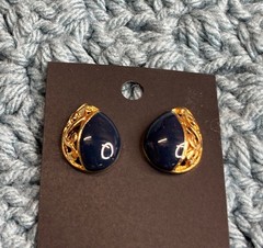 Teardrop Stud Earrings Navy Blue Goldtone Vintage Made in USA 0.75 inch