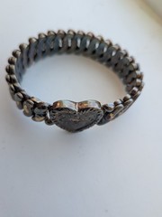 VTG WWII 1940s LaMode Sweetheart Heart Expansion Bracelet Precious Metal Petina