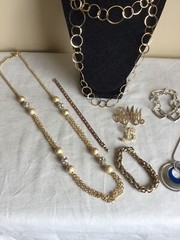 Vintage Mixed Lot Of 8 Contemporary Rhinestone Womens Costume Fashion Jewelry
