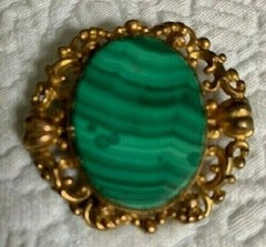VINTAGE EARLY MALACHITE AND GOLD METAL RUSSIAN LARGE BROOCH