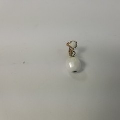Vintage White Bead Gold Tone Dangle Drop Clip Back Earrings