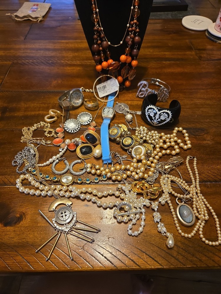 Jewelry Mix Marked Napier, Coro, Charmin Charlie, Trifari, Ann Taylor