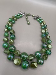 VTG READ 2 Strands Green Iridescent Acrylic Lucite Beads Chocker Collar Necklace