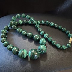 Vintage Heavy Green Malachite Graduated Beaded Necklace 21” 90g