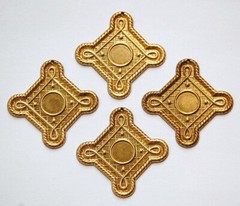 1 Hole Raw Brass Square Pendant with 9mm Setting (4) mtl366B