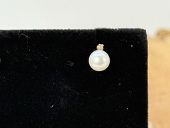 14k Solid Yellow Gold 5.7mm Pearl w/Diamond Stud Earrings–905.26