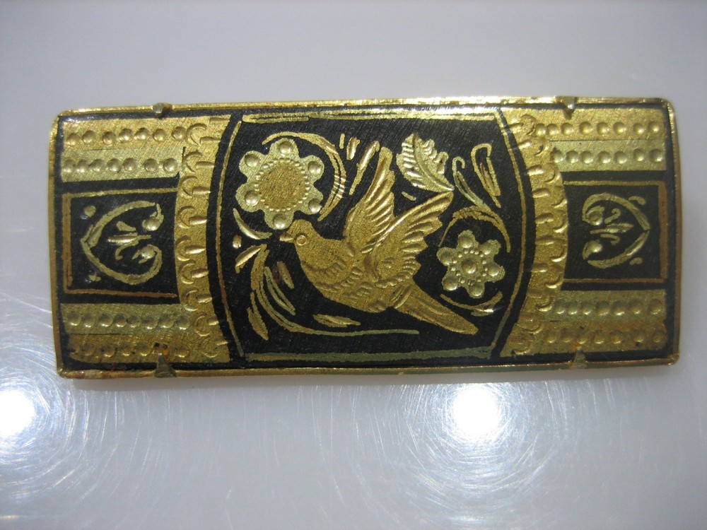 Vintage Damascene Black Gold Bird Spreading Wings Crest Trombone Clasp Brooch