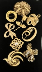 Krementz,Lisner, Roman Tona Vintage Gold Tone Jewelry Lot 9 Brooches In Total