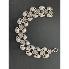 Vintage Lightweight Silvertone Cut-Out Leaves w Daisy Flowers & Clear Rhinestone