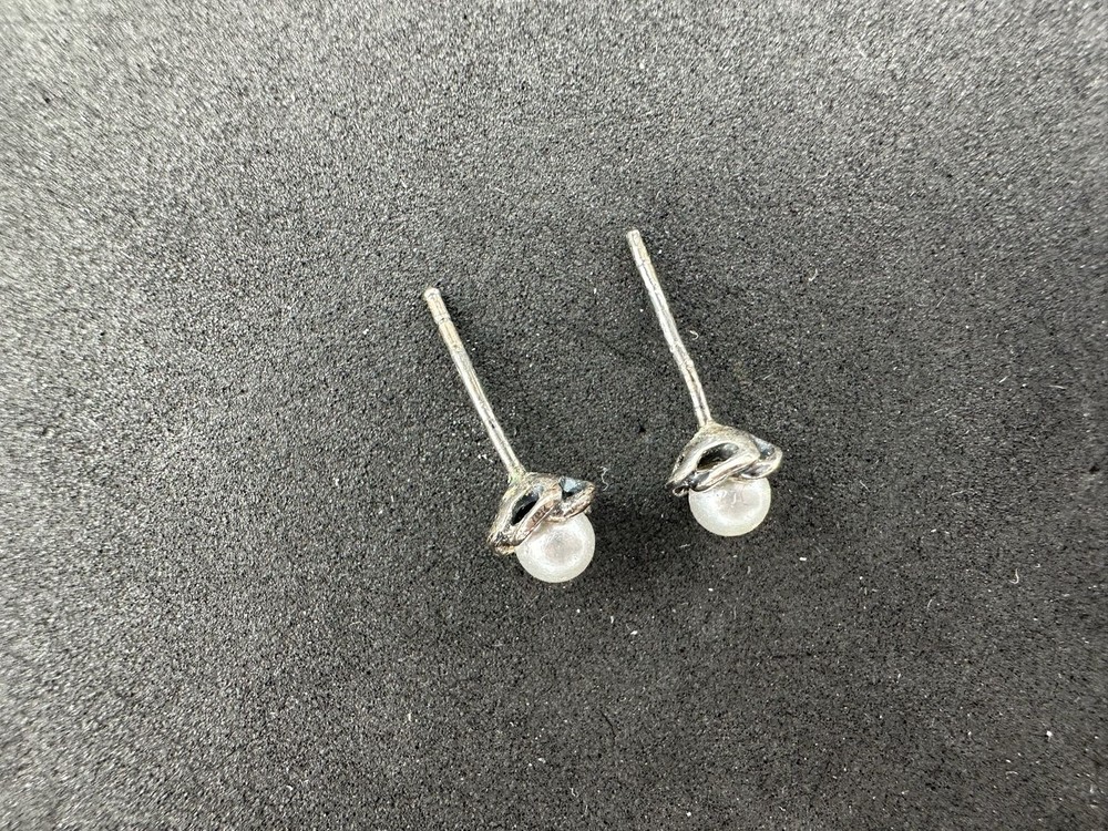 0.66g Vintage Sterling Silver 925 Small Round White Bead Earrings Dainty M