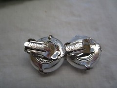 VTG signed VOGUE faceted milk white, silver tone metal Clip Earrings APR 23-5