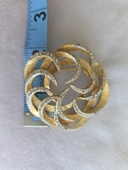 Vintage Capri Sunburst Flower Brooch Gold Tone White Rhinestone Floral Signed