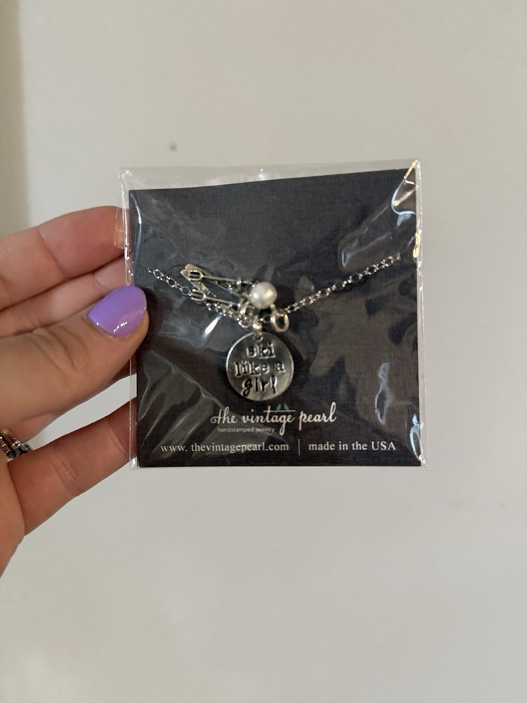 The Vintage Pearl Ski Skier Skiing Necklace Chain New In Package