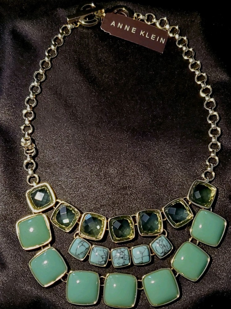 ANNE KLEIN Vtg Necklace Varied Aqua Stones, Tri-Stand Design, Golden- Toned Base