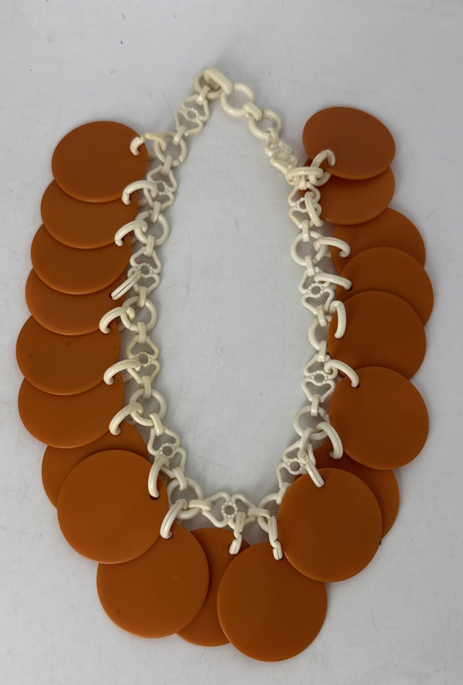 Vintage BAKELITE 1.5” Butterscotch Poker Chip Disk Cream Necklace 16.5”