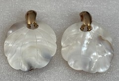 VTG Mother Of Pearl Carved Petal White Tan Omega Stud Dangle Earrings NEW