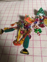 Vtg 80s (2) Watta KCFA Laundry Christmas Santa Earrings Lunch At The Ritz -like