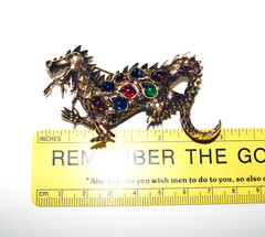 LA ROCO VINTAGE GRIPOIX GLASS MOGUL STYLE RHINESTONE DRAGON BROOCH PIN GOLD TONE