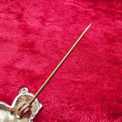 Vintage Skier Brooch Pin Gold Tone Rhinestone Encrusted Green Red Enamel Winter