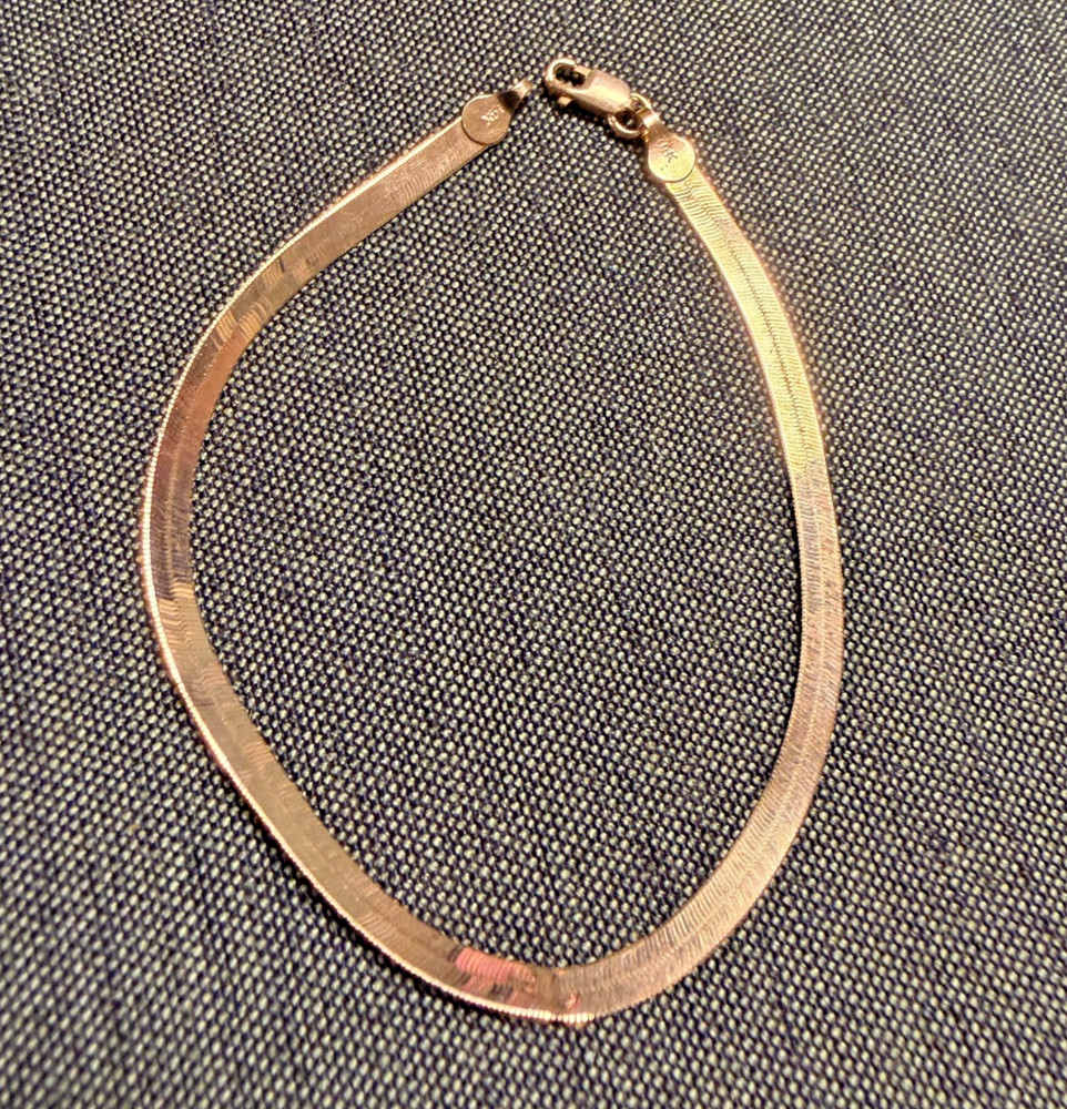 Vintage SOLID 14KT Gold Stamped 7″ Bracelet 2.4 Grams Herring Bone New Old Stock