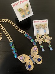 Betsey Johnson Bugging Butterfly Statement Necklace Ring Earrings Set – Rare-G4