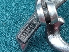Silver Jewelry Pin w Marcasite & Chrysoprase Gemstone Setting: 2.25″ x 1.4″, 11g