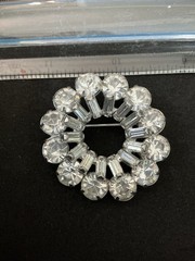 Vintage Weiss Clear Rhinestone Round Brooch Chunky Stunning Pin Silver Tone