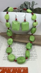 Vintage Green Necklace & Pierced Earrings Set Green Howlite Jewelry 💚