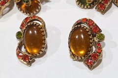 GORGEOUS SELRO SELINI SIGNED MULTI COLORS FLOWER RHINESTONE BROOCHES EARRING SET