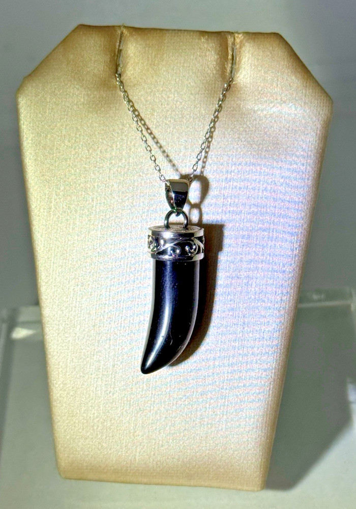 Vintage ATI 925 Silver Black Onyx Horn Tusk Pendant & 18″ Necklace NOS