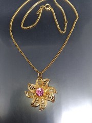 Vtg Sara Coventry Gold Tone Flower Pink Rhinestone Chain 17.75″ Signed Necklace