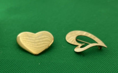 2 Vintage Hearts Brooches Pins Polished Gold Tone 1 Open Heart Flat & 1 Solid